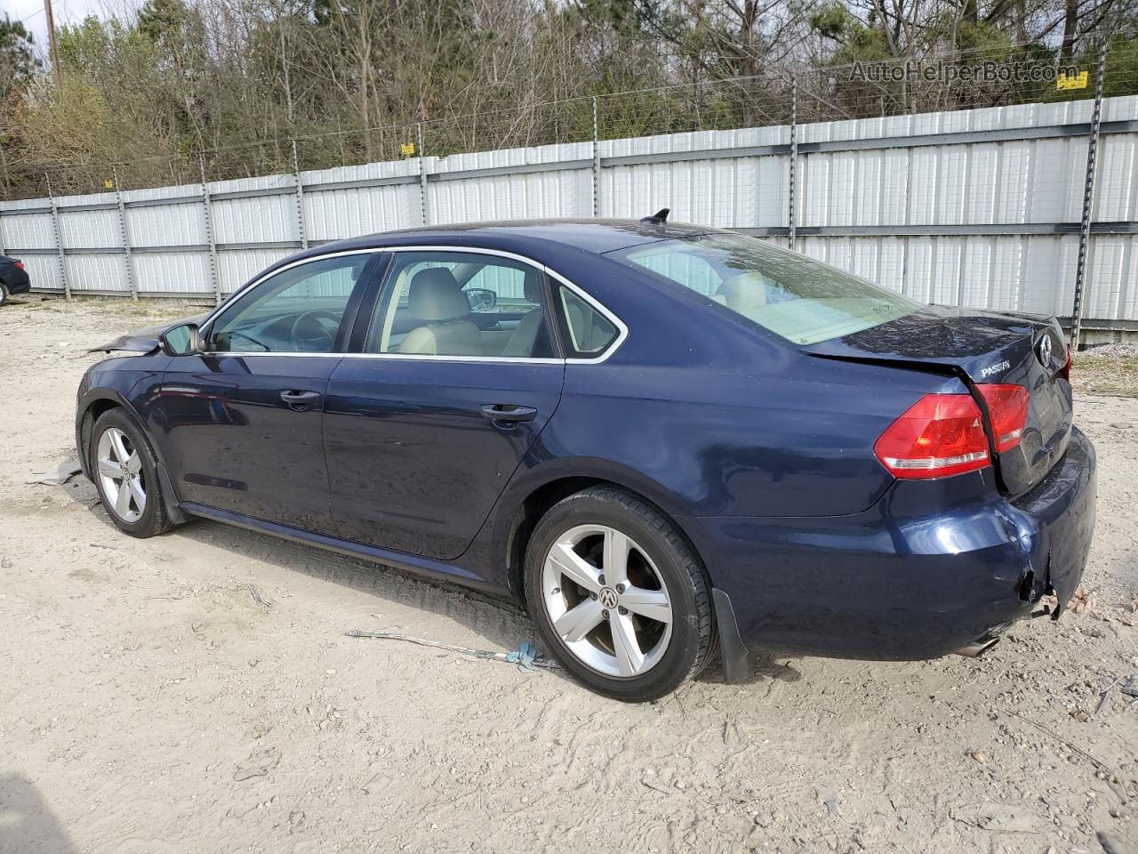 2013 Volkswagen Passat Se Blue vin: 1VWBP7A34DC130306