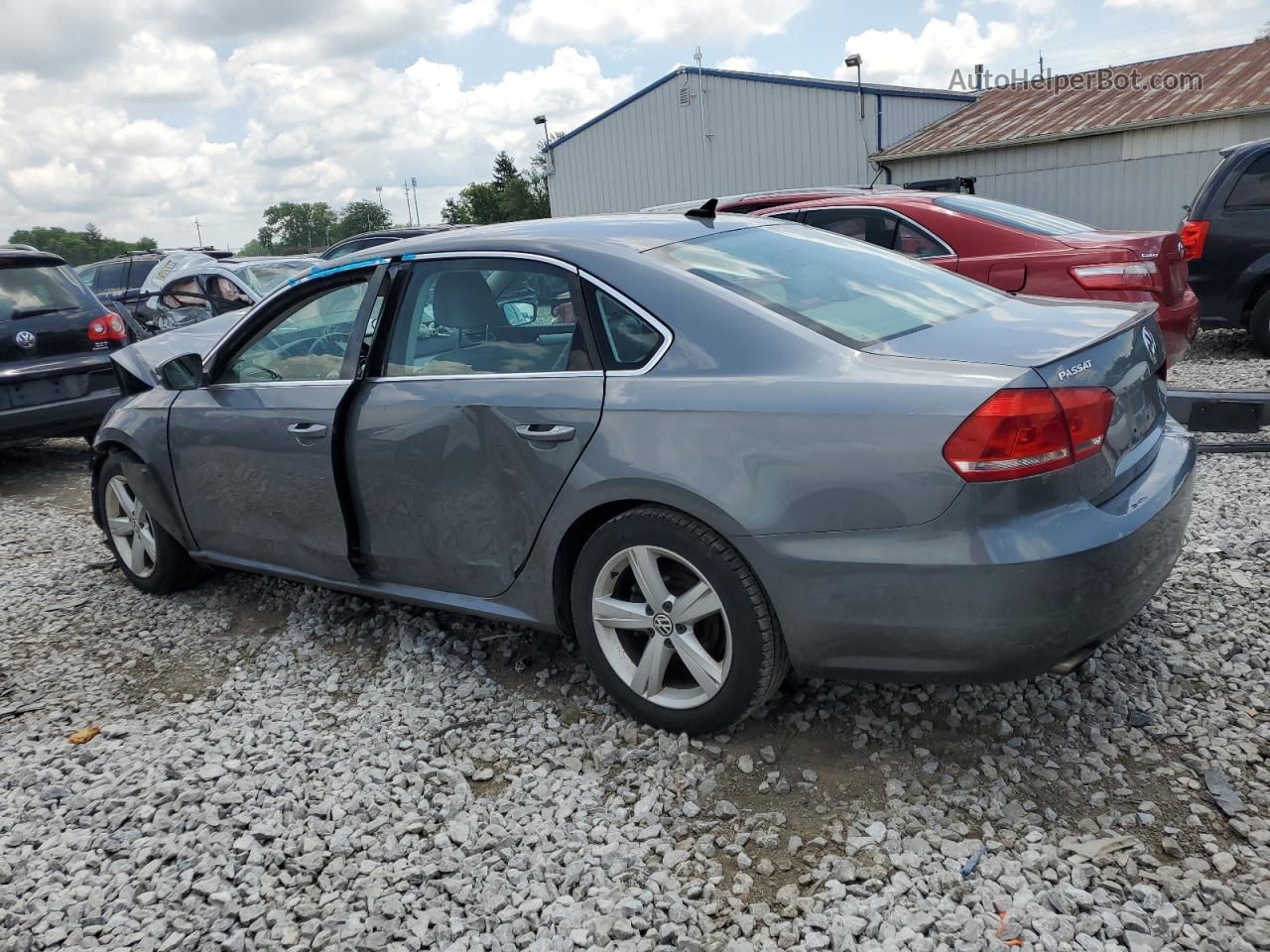 2013 Volkswagen Passat Se Gray vin: 1VWBP7A35DC006447