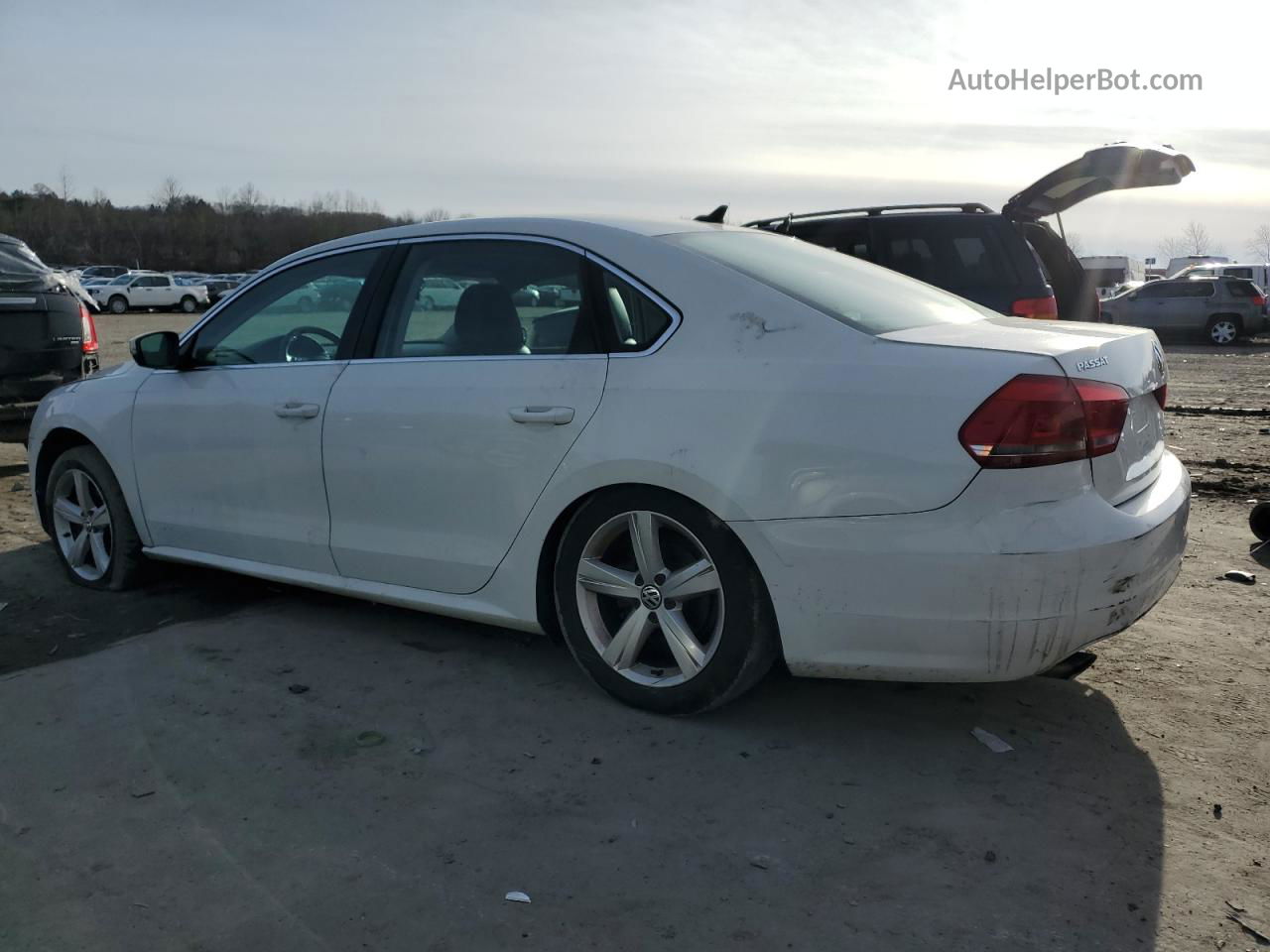 2013 Volkswagen Passat Se White vin: 1VWBP7A35DC026147