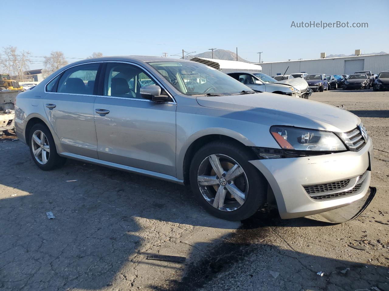 2013 Volkswagen Passat Se Gray vin: 1VWBP7A35DC081200