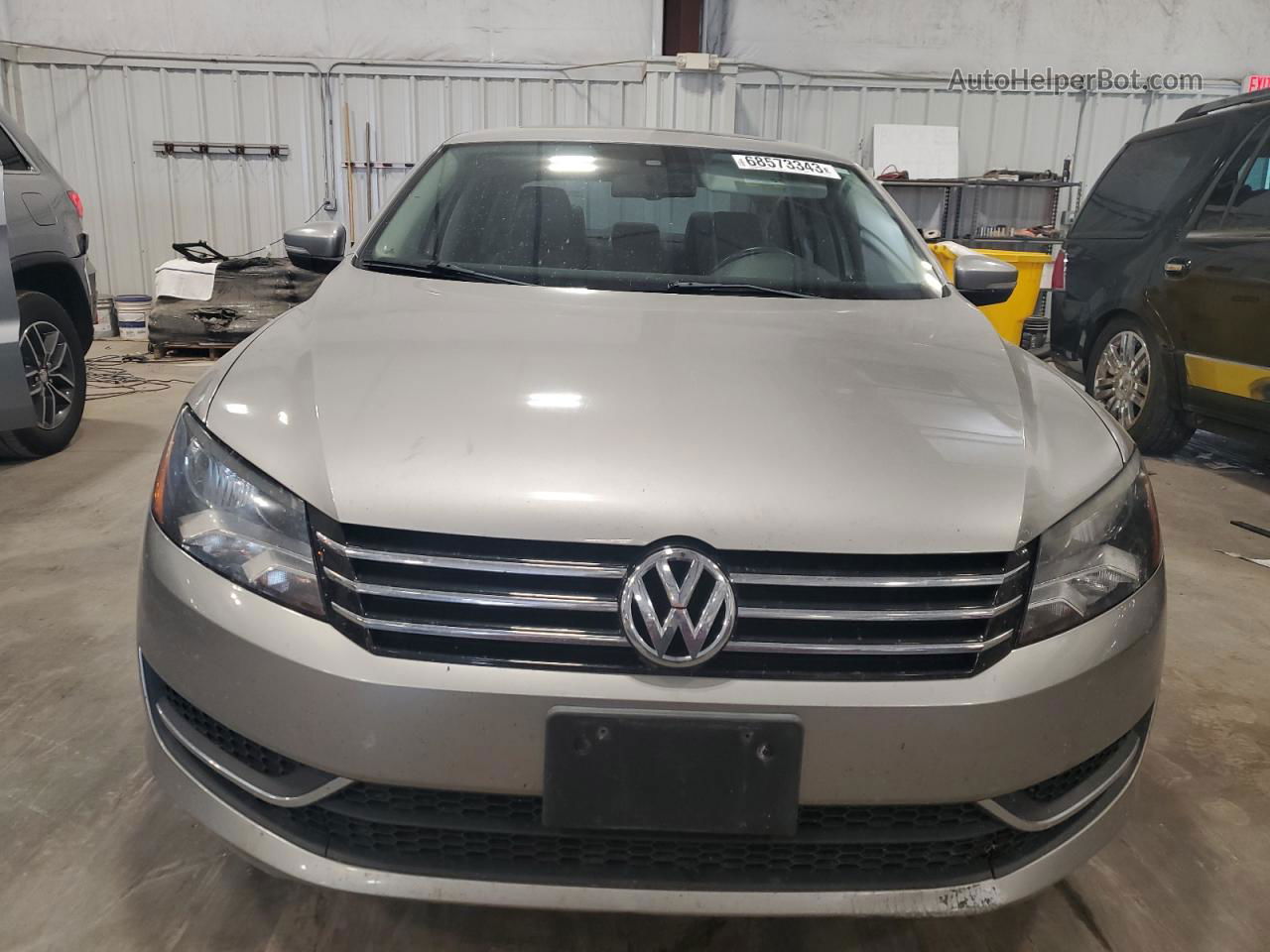 2013 Volkswagen Passat Se Gray vin: 1VWBP7A35DC120870