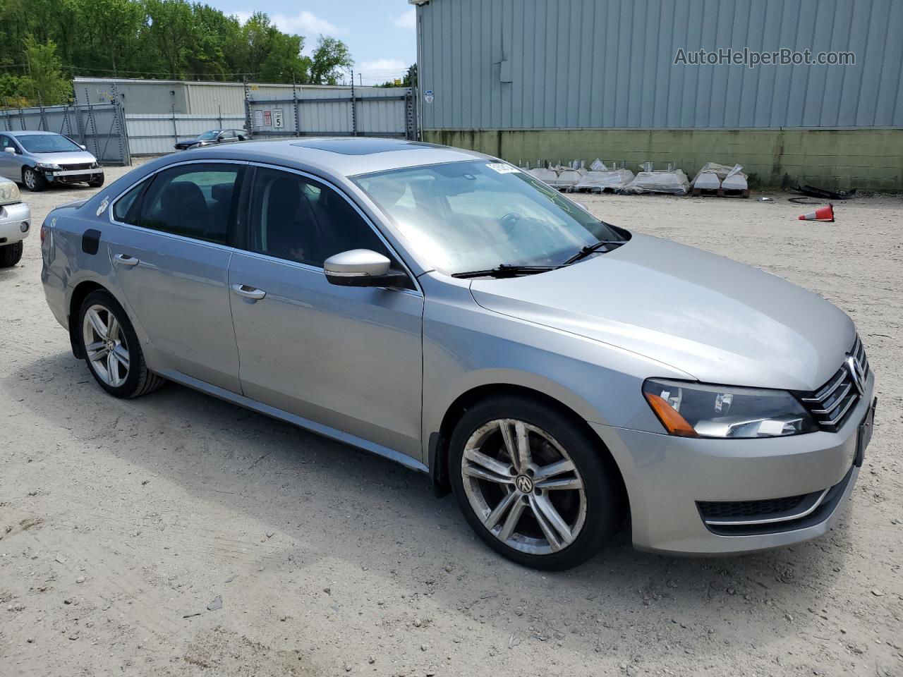 2014 Volkswagen Passat Se Серебряный vin: 1VWBP7A35EC013092