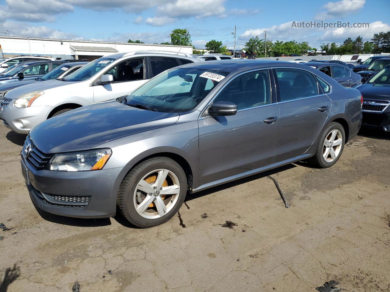 2013 Volkswagen Passat Se Gray vin: 1VWBP7A36DC036329