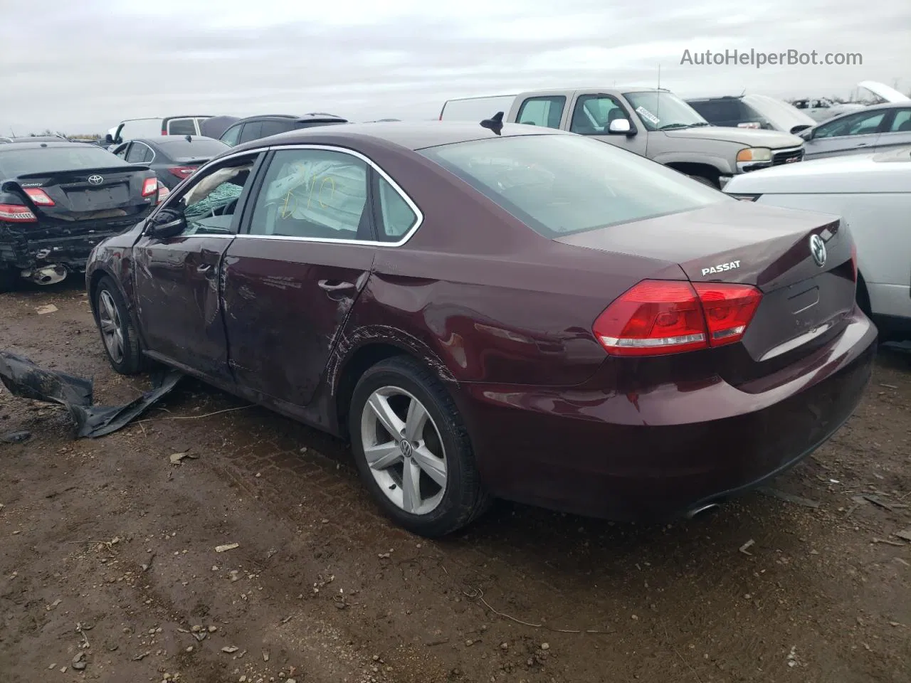 2013 Volkswagen Passat Se Red vin: 1VWBP7A36DC118240