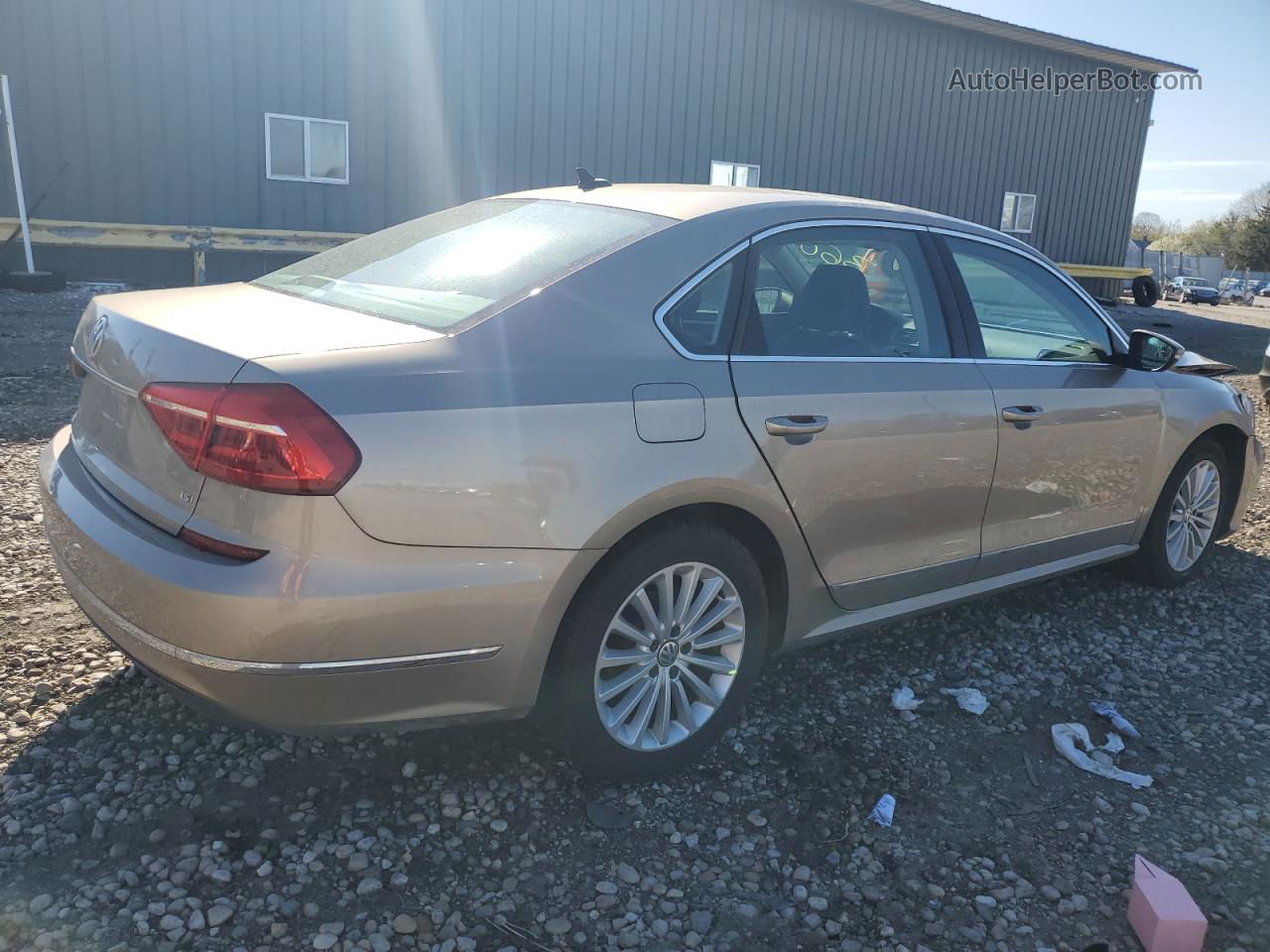 2016 Volkswagen Passat Se Золотой vin: 1VWBS7A31GC014838