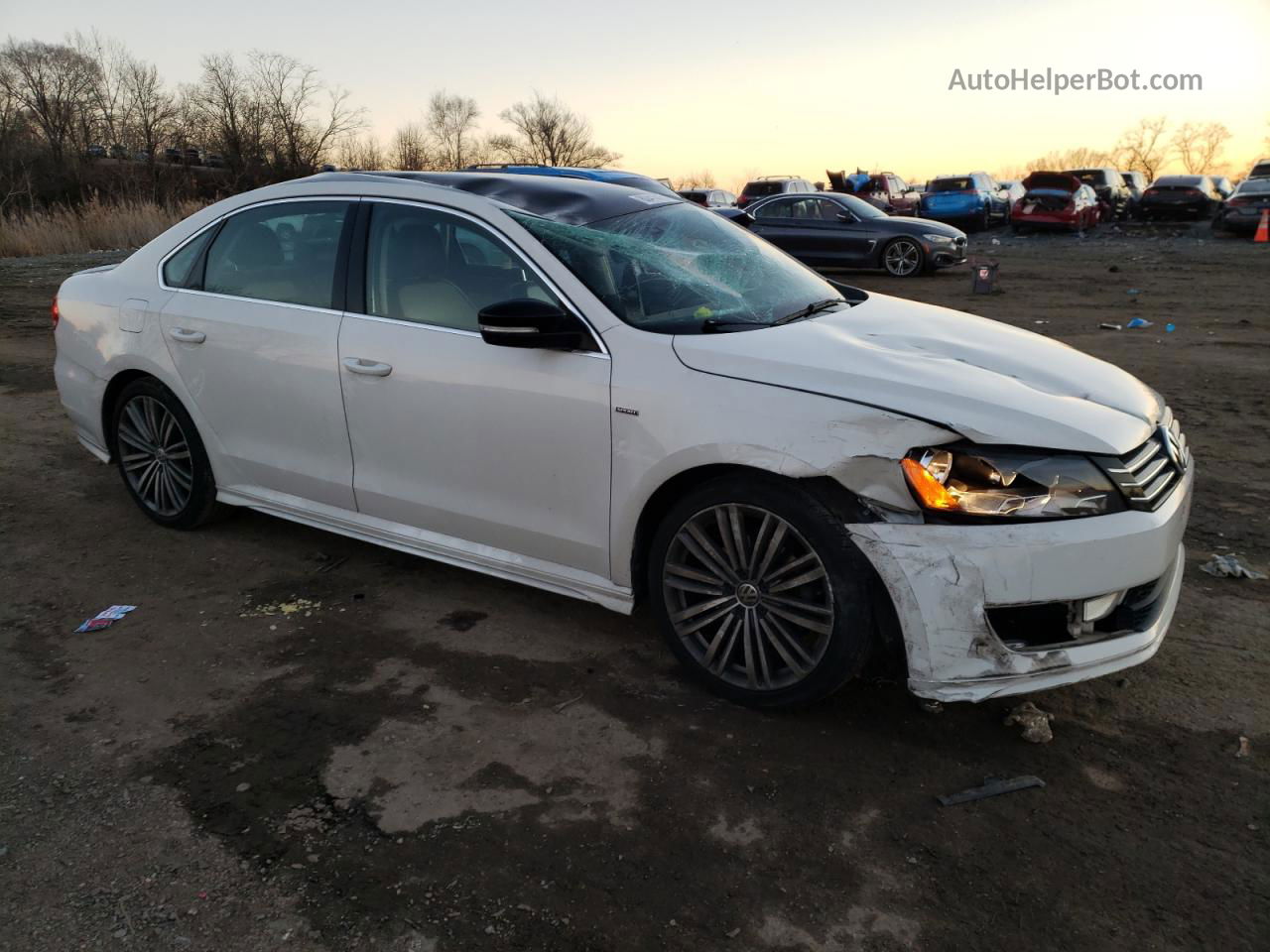 2015 Volkswagen Passat Se White vin: 1VWBS7A32FC018170