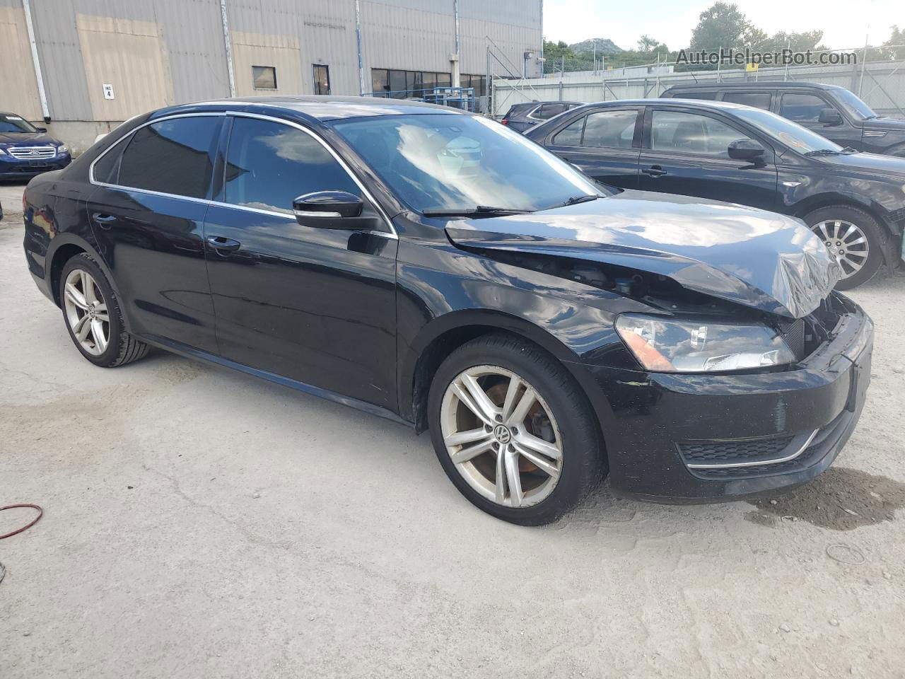 2014 Volkswagen Passat Se Black vin: 1VWBS7A33EC060135