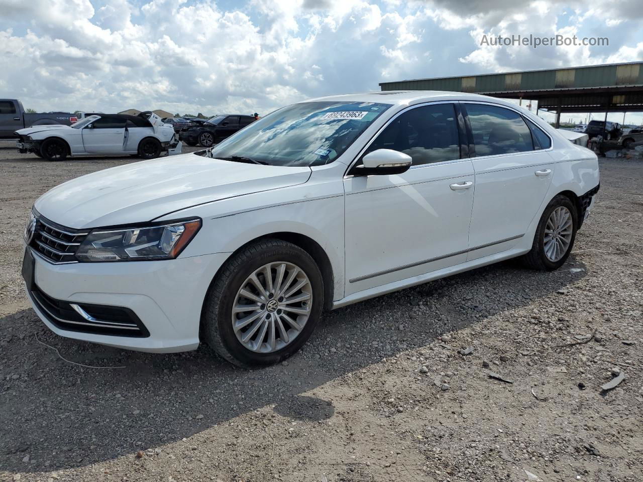 2016 Volkswagen Passat Se White vin: 1VWBS7A36GC010798