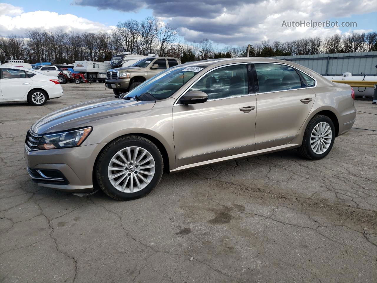 2016 Volkswagen Passat Se Beige vin: 1VWBS7A36GC010848