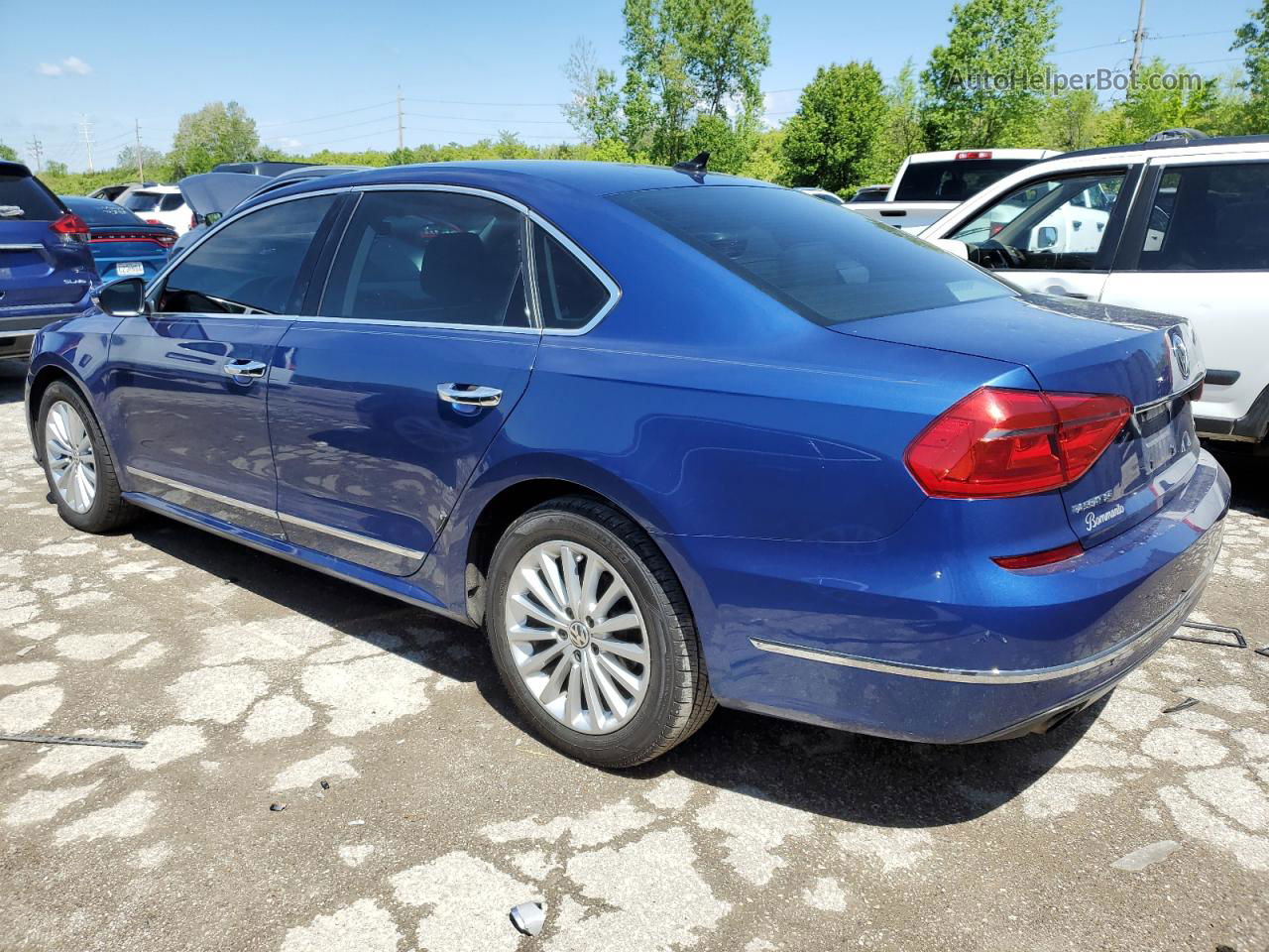 2016 Volkswagen Passat Se Blue vin: 1VWBS7A36GC028699