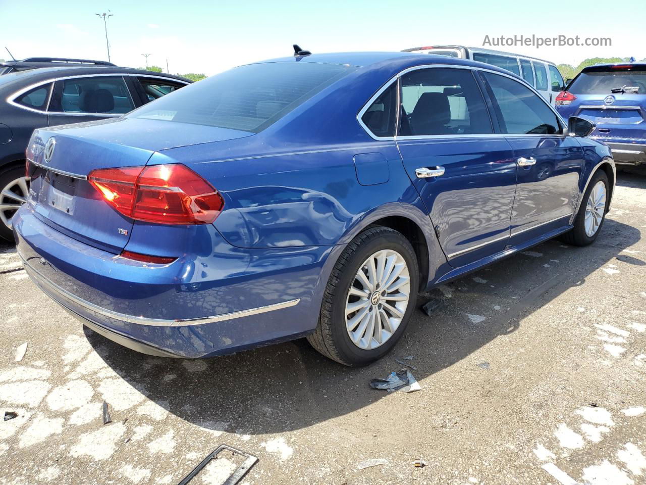 2016 Volkswagen Passat Se Blue vin: 1VWBS7A36GC028699