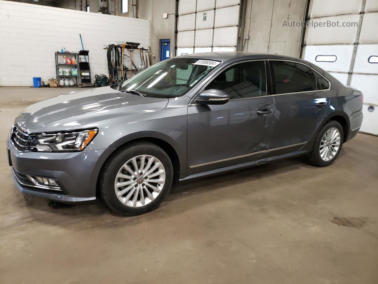 2016 Volkswagen Passat Se Gray vin: 1VWBS7A36GC065610