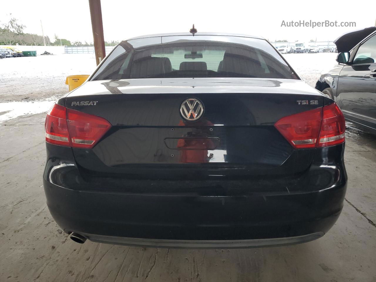 2014 Volkswagen Passat Se Black vin: 1VWBS7A38EC036705