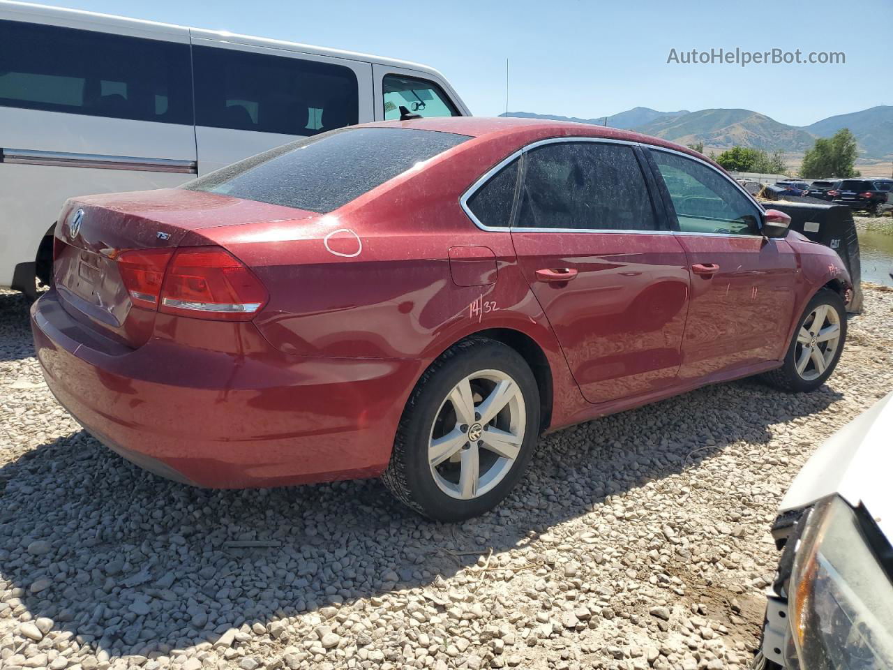 2015 Volkswagen Passat Se Red vin: 1VWBS7A38FC004869