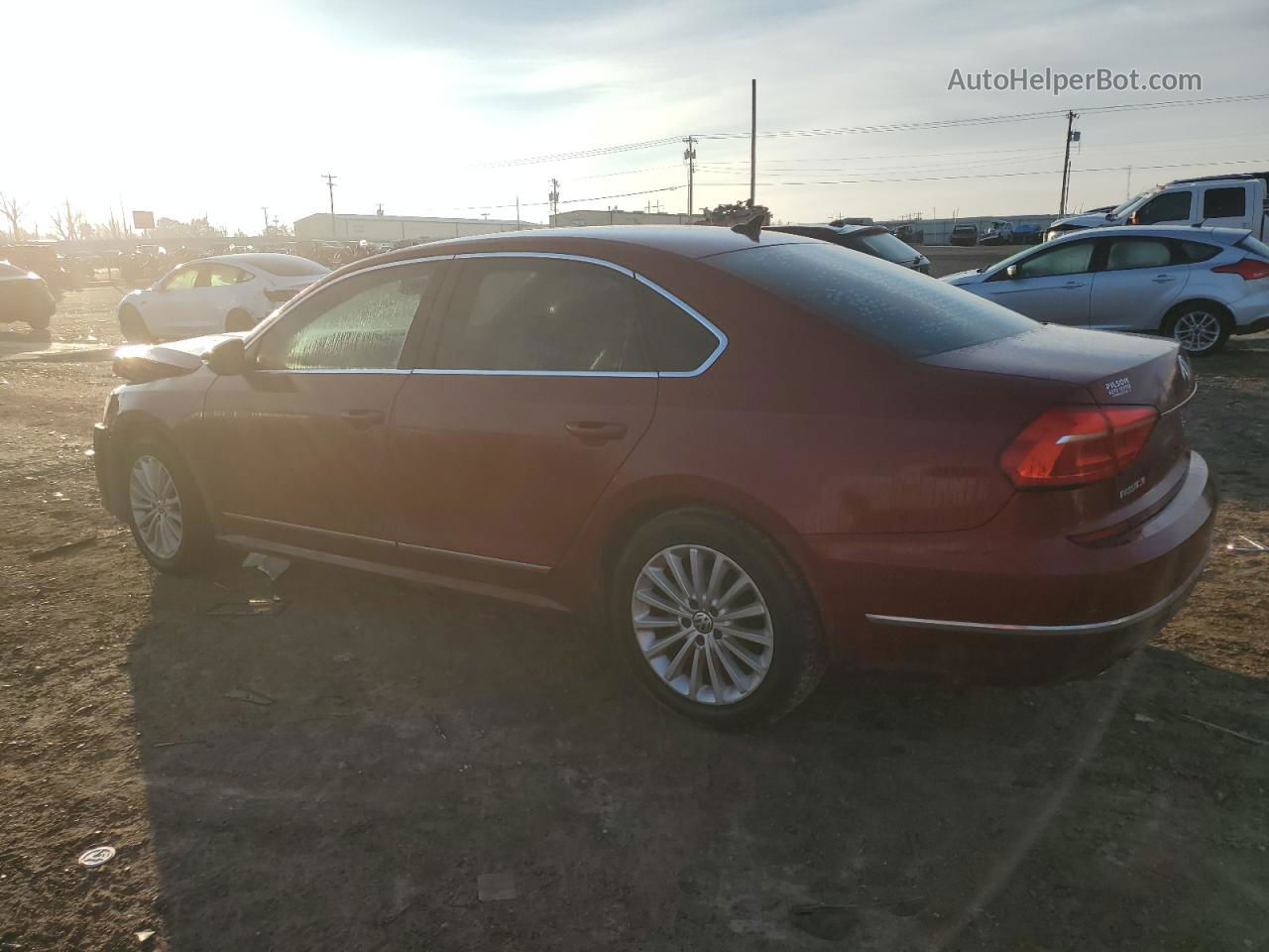 2016 Volkswagen Passat Se Red vin: 1VWBS7A38GC036934