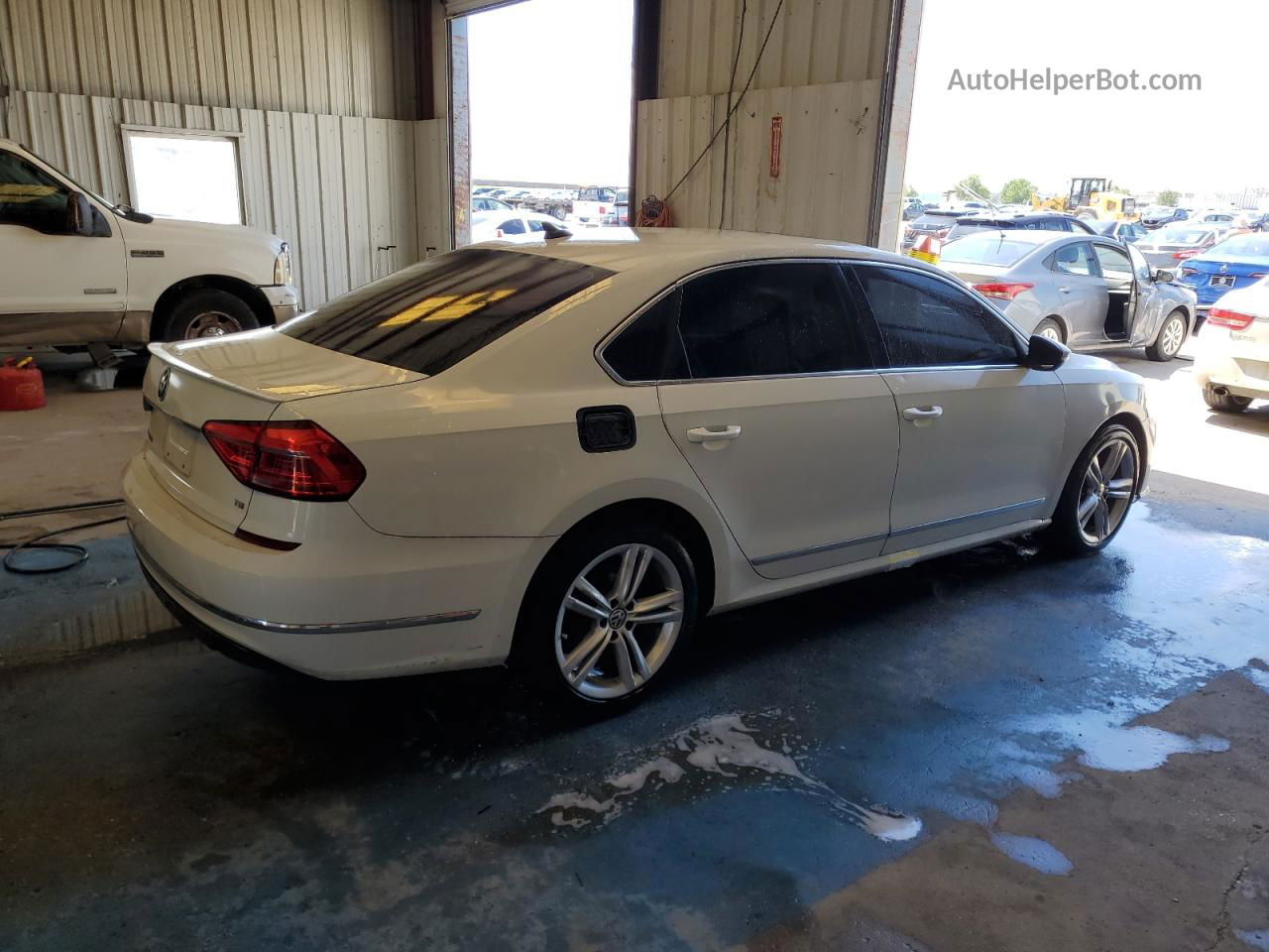 2016 Volkswagen Passat Se White vin: 1VWBS7A38GC037534