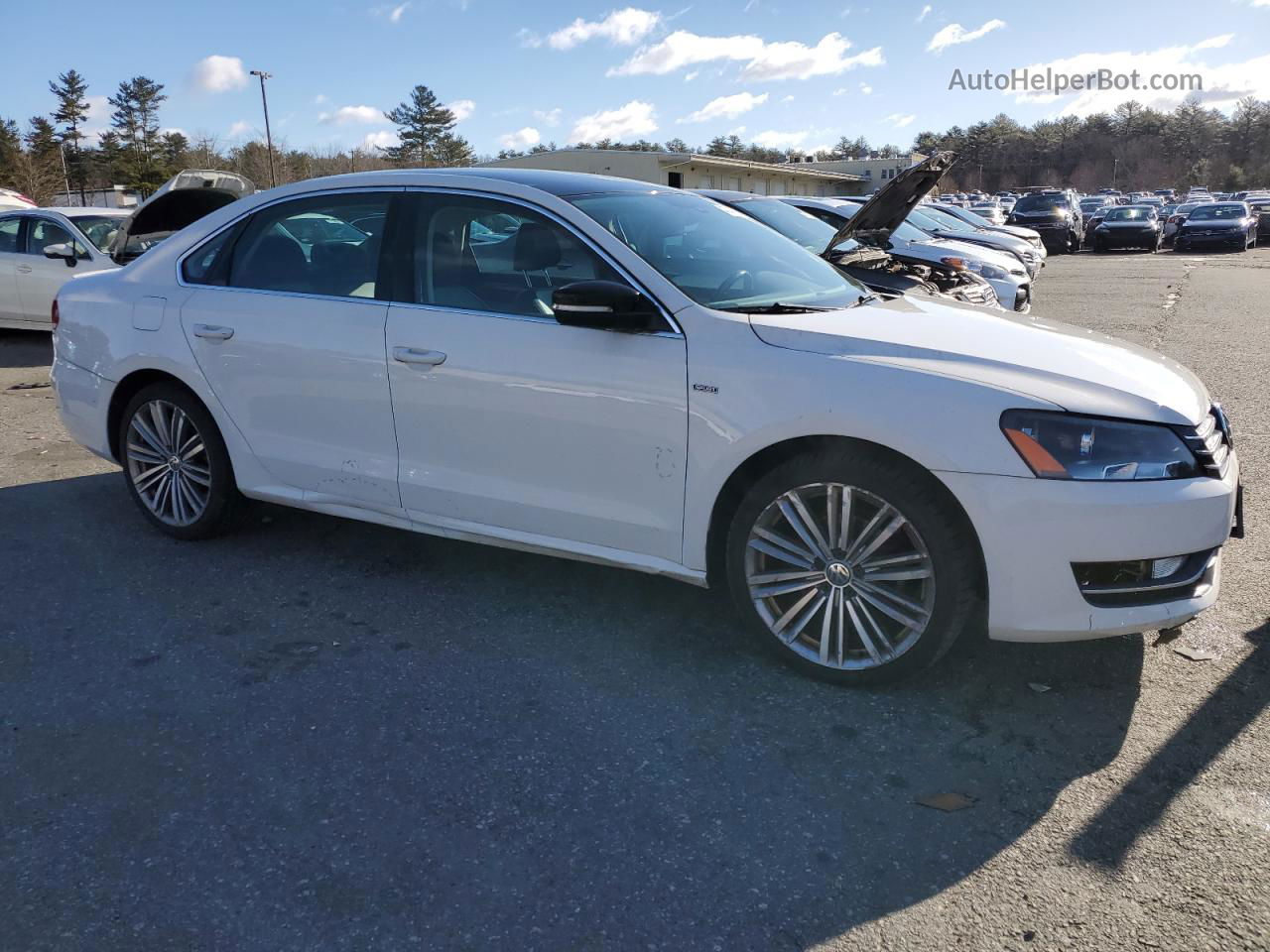 2015 Volkswagen Passat Se White vin: 1VWBT7A30FC100301