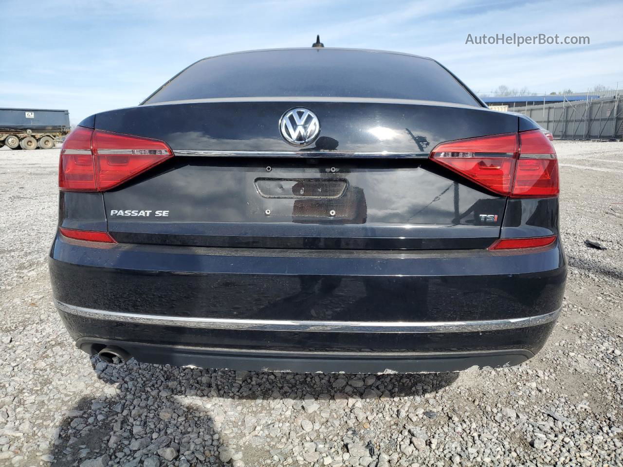 2016 Volkswagen Passat Se Черный vin: 1VWBT7A30GC023558