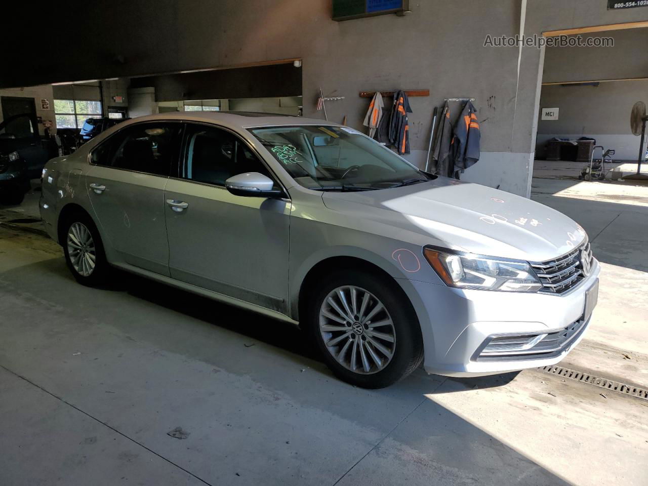 2017 Volkswagen Passat Se Серебряный vin: 1VWBT7A30HC040099