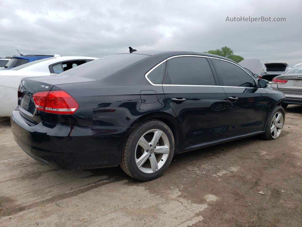 2014 Volkswagen Passat Se Black vin: 1VWBT7A31EC032640