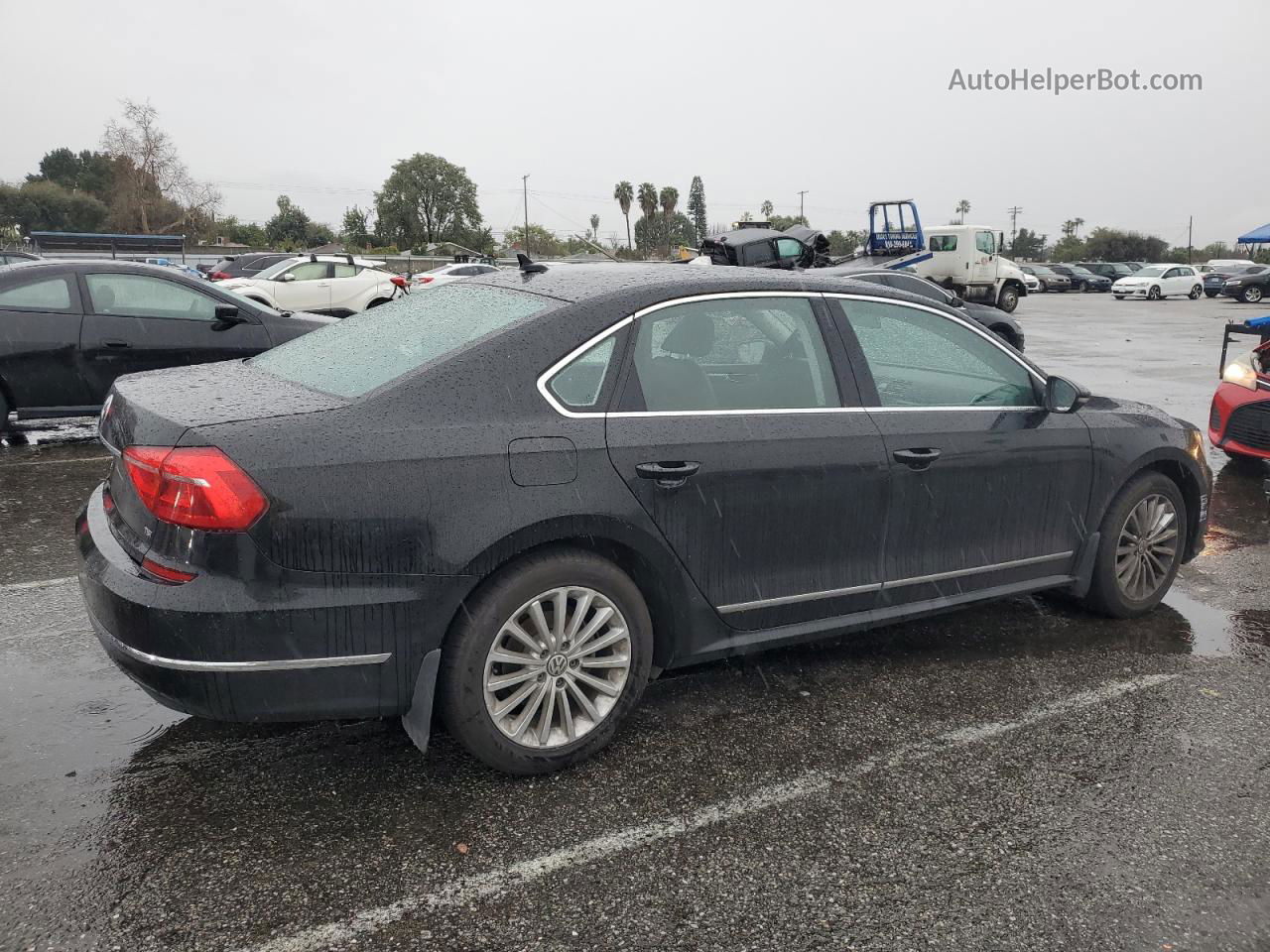 2016 Volkswagen Passat Se Black vin: 1VWBT7A31GC031085