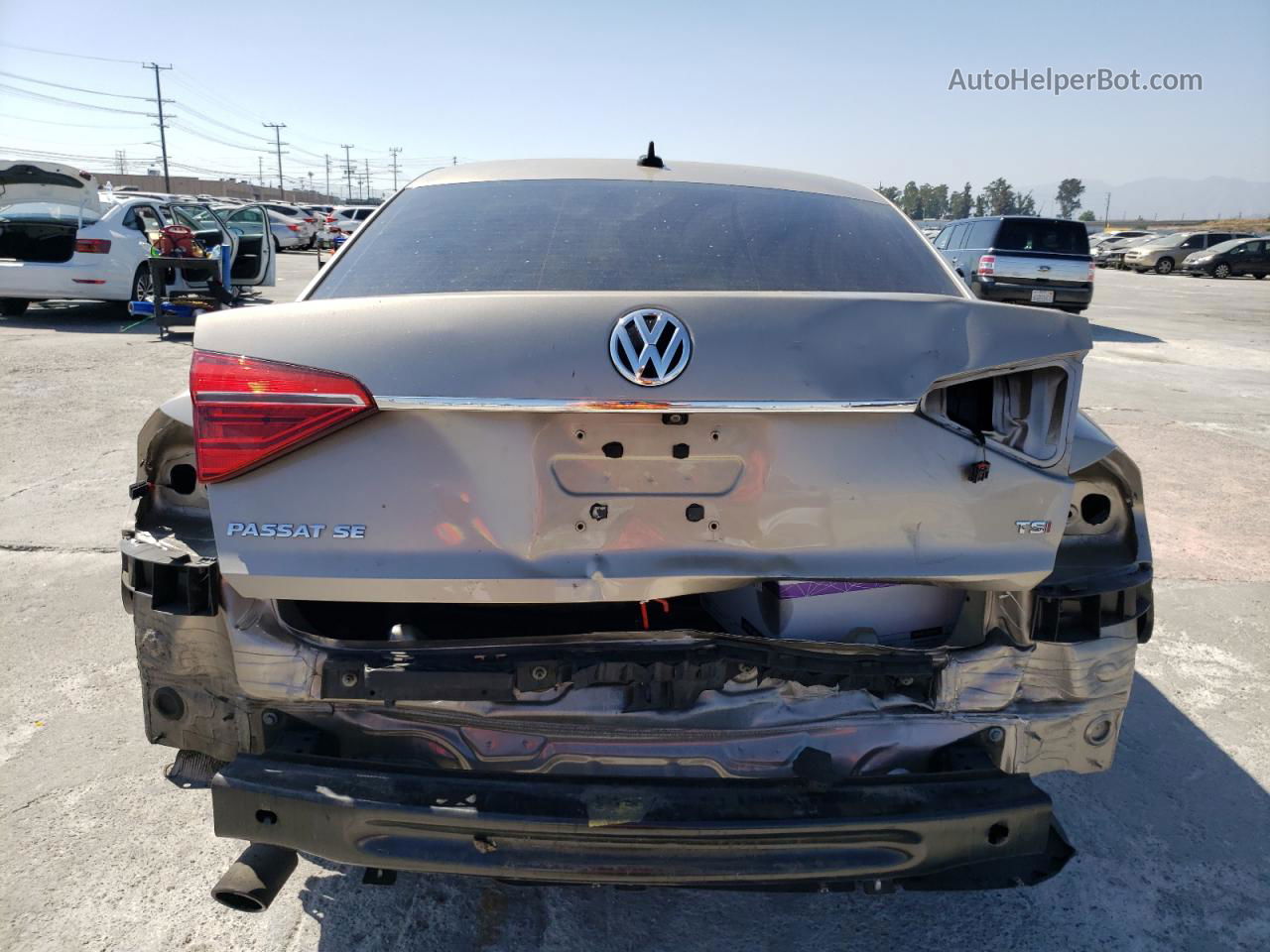 2016 Volkswagen Passat Se Золотой vin: 1VWBT7A31GC044421