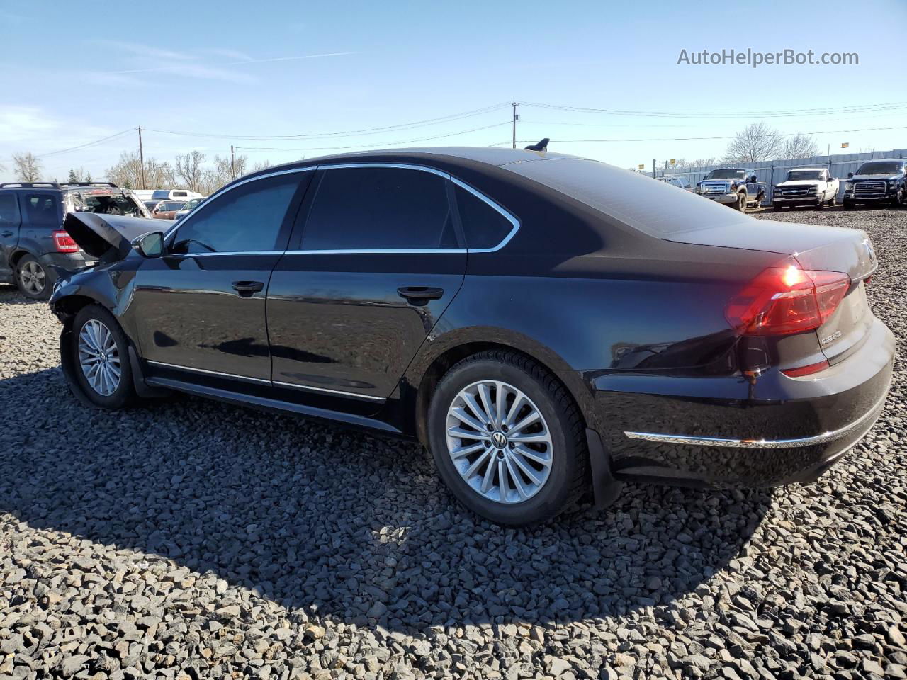 2017 Volkswagen Passat Se Черный vin: 1VWBT7A31HC070941