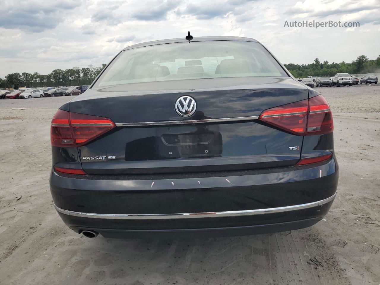 2017 Volkswagen Passat Se Black vin: 1VWBT7A32HC005001