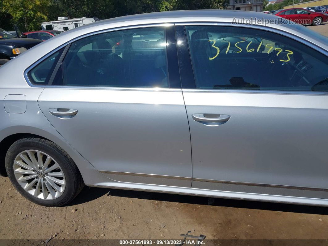 2017 Volkswagen Passat 1.8t Se Серебряный vin: 1VWBT7A32HC025362