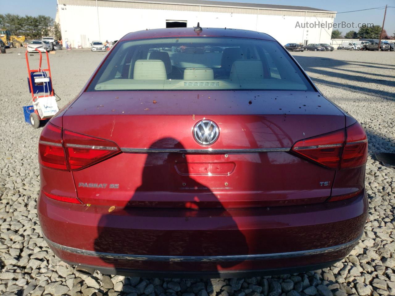 2016 Volkswagen Passat Se Red vin: 1VWBT7A33GC017477