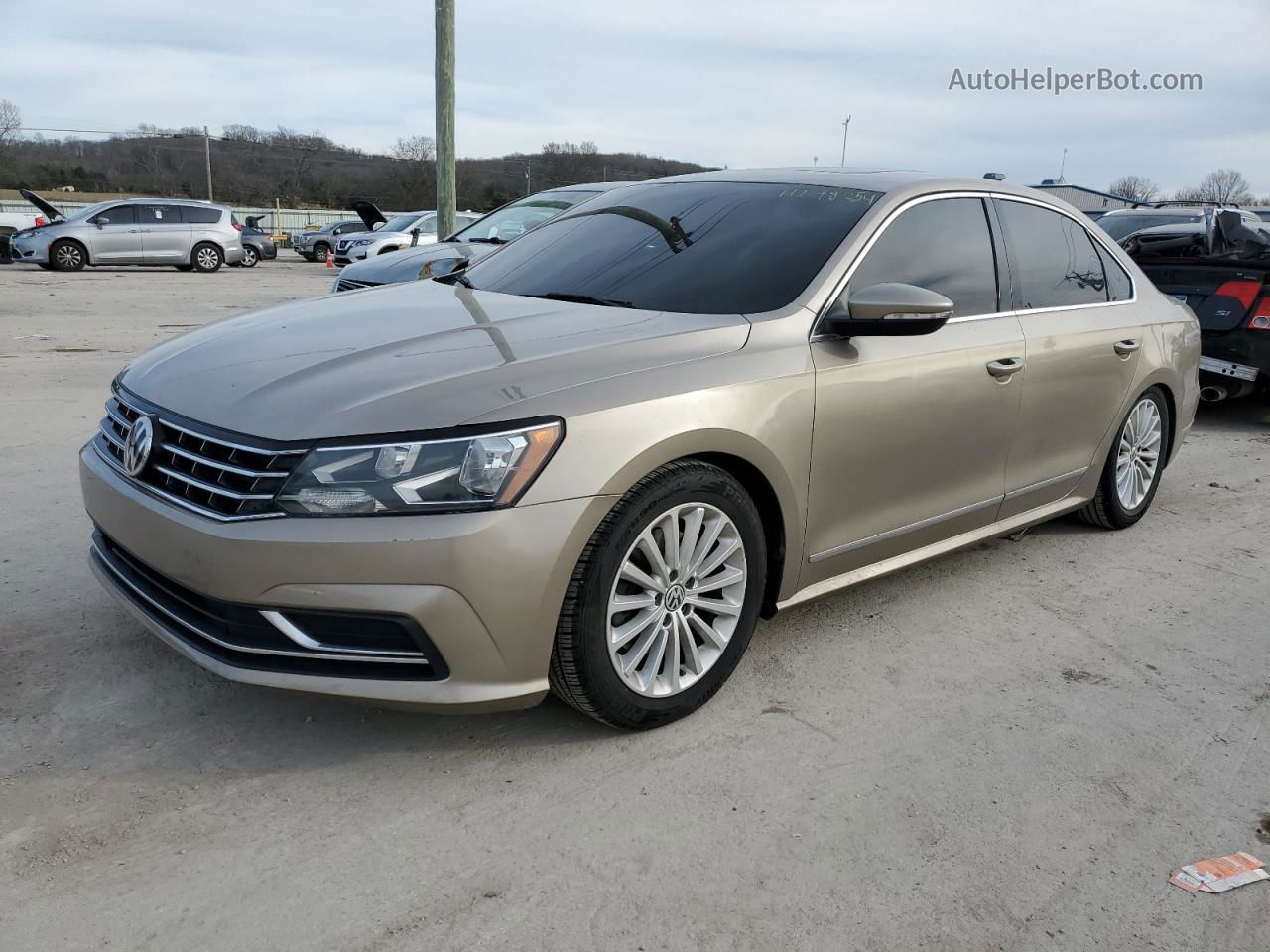 2016 Volkswagen Passat Se Tan vin: 1VWBT7A33GC018029