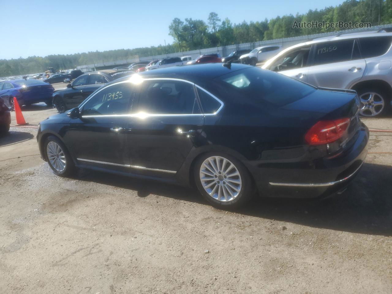 2016 Volkswagen Passat Se Black vin: 1VWBT7A33GC024963