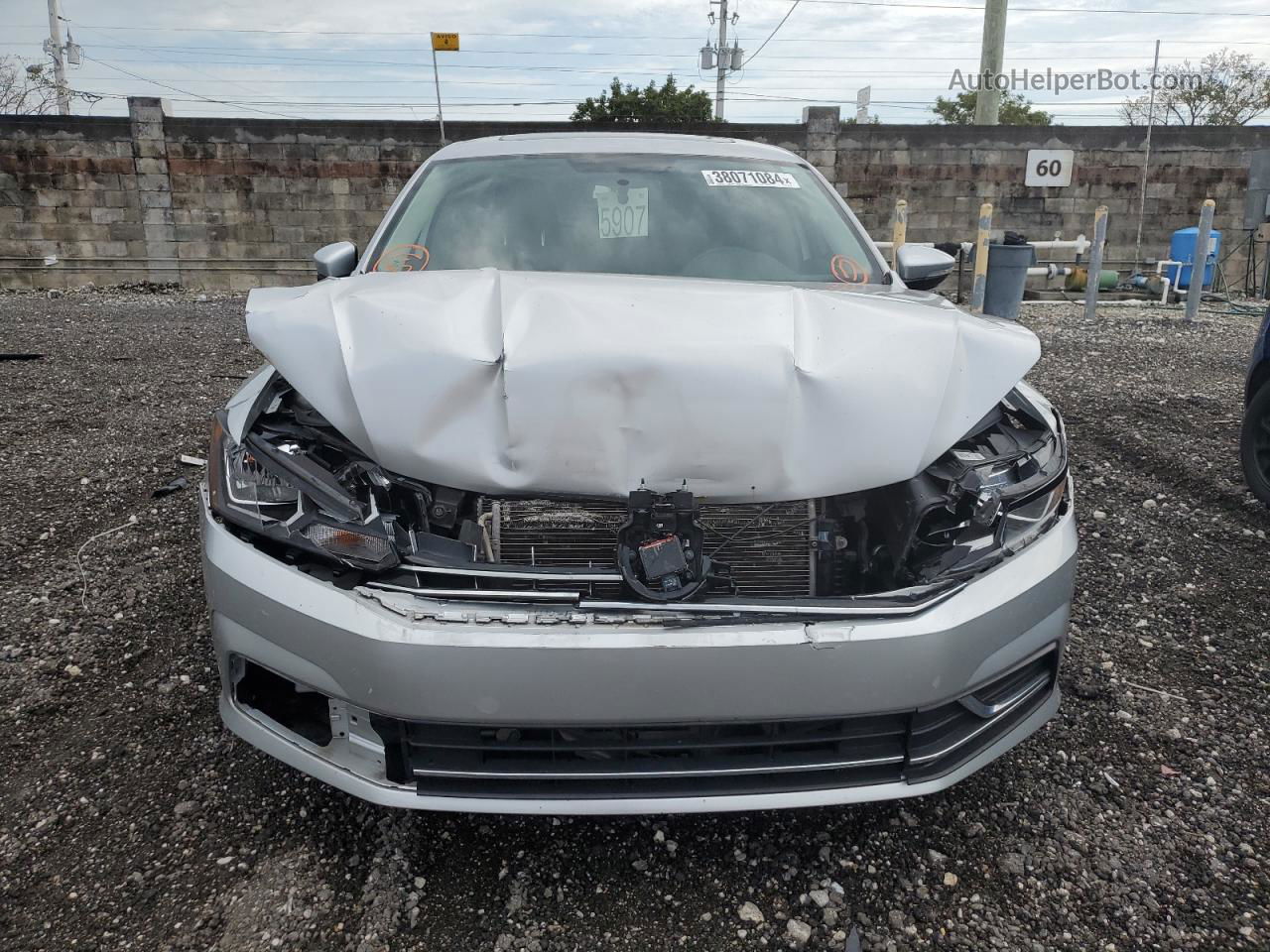 2017 Volkswagen Passat Se Silver vin: 1VWBT7A33HC076790