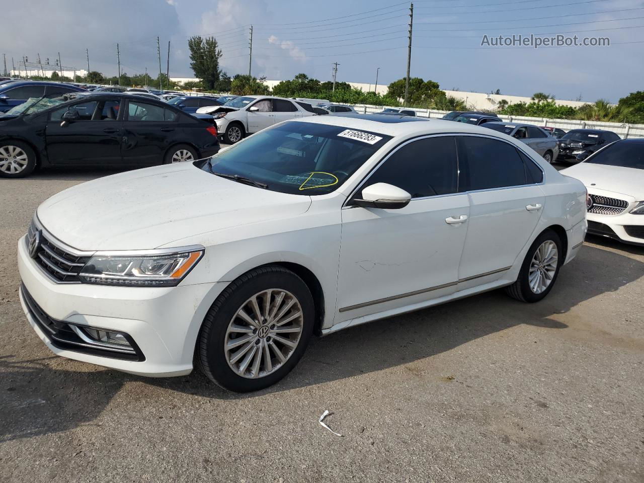 2017 Volkswagen Passat Se White vin: 1VWBT7A34HC000480