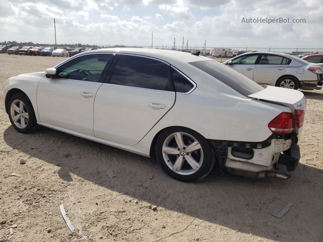 2015 Volkswagen Passat Se White vin: 1VWBT7A35FC027118