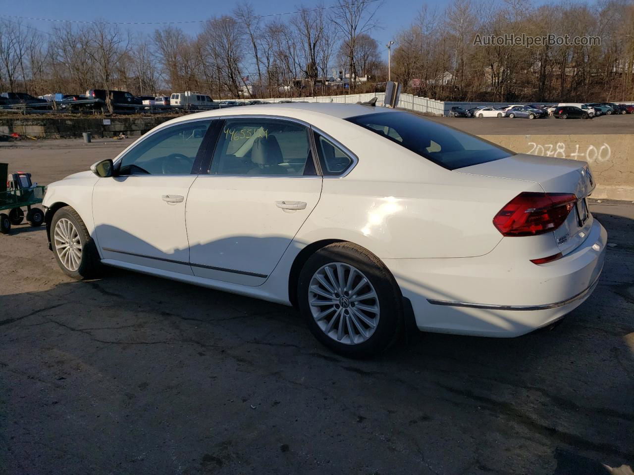 2016 Volkswagen Passat Se White vin: 1VWBT7A35GC026438