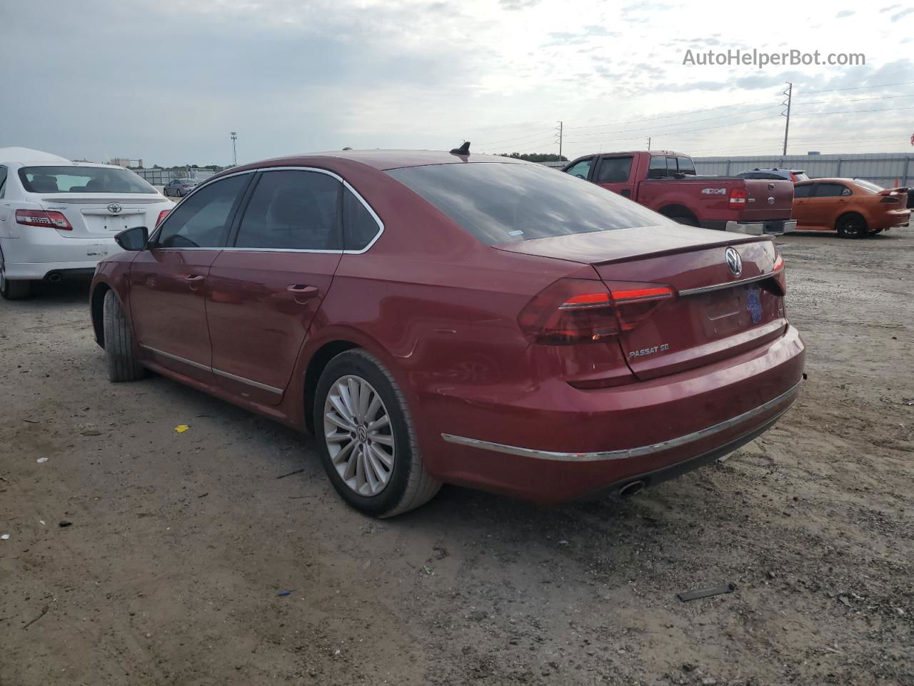 2017 Volkswagen Passat Se Темно-бордовый vin: 1VWBT7A37HC000666