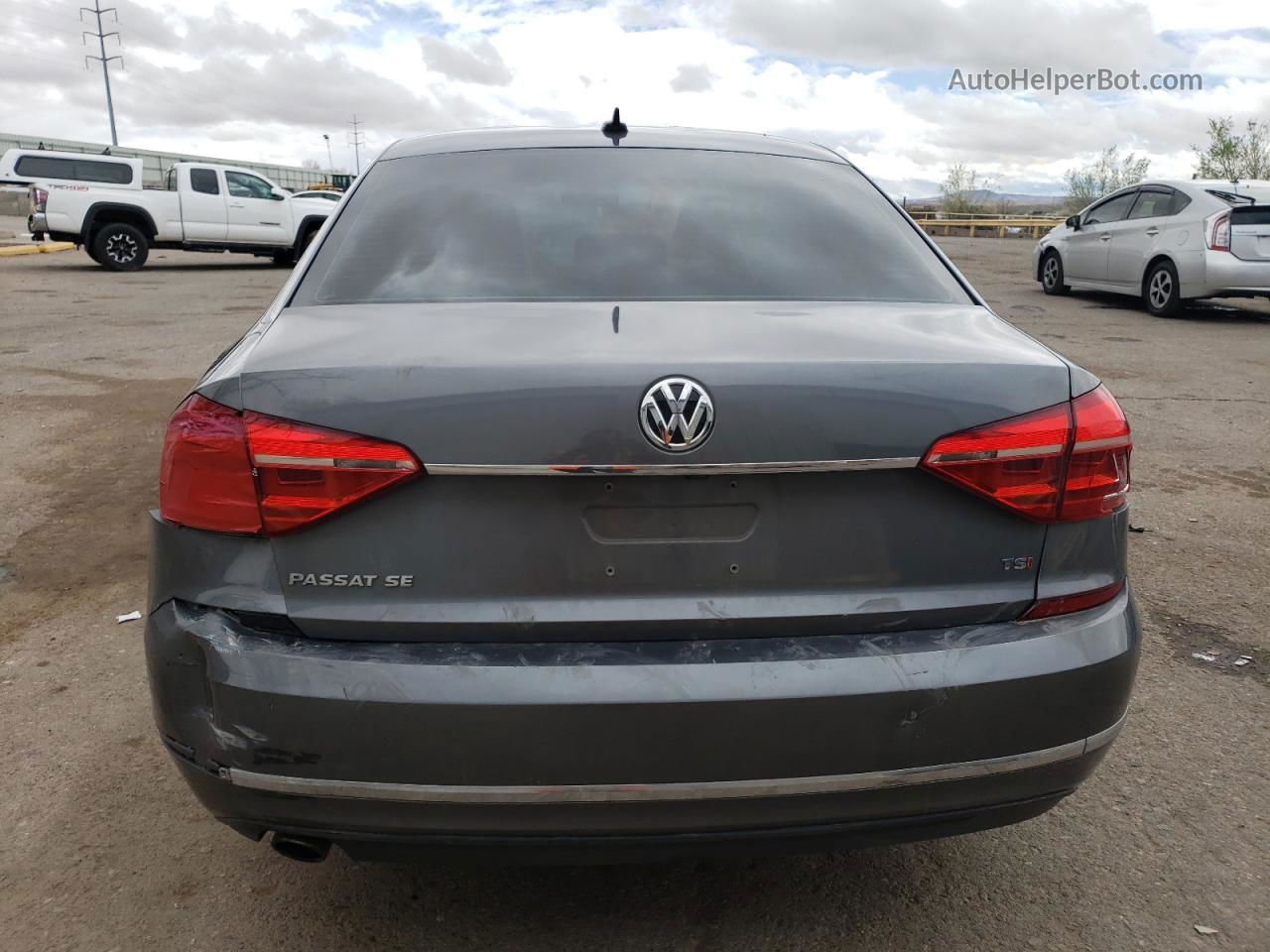 2016 Volkswagen Passat Se Серебряный vin: 1VWBT7A38GC064536