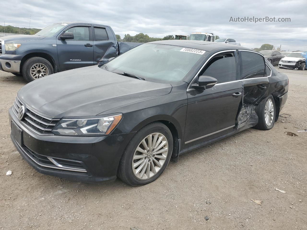 2016 Volkswagen Passat Se Black vin: 1VWBT7A39GC007293