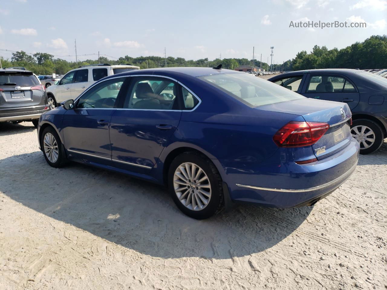 2017 Volkswagen Passat Se Синий vin: 1VWBT7A39HC010244