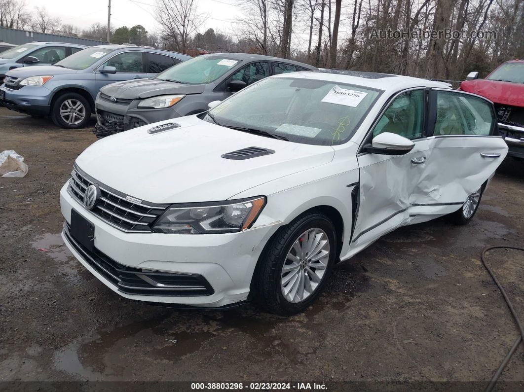 2017 Volkswagen Passat 1.8t Se Белый vin: 1VWBT7A39HC034592