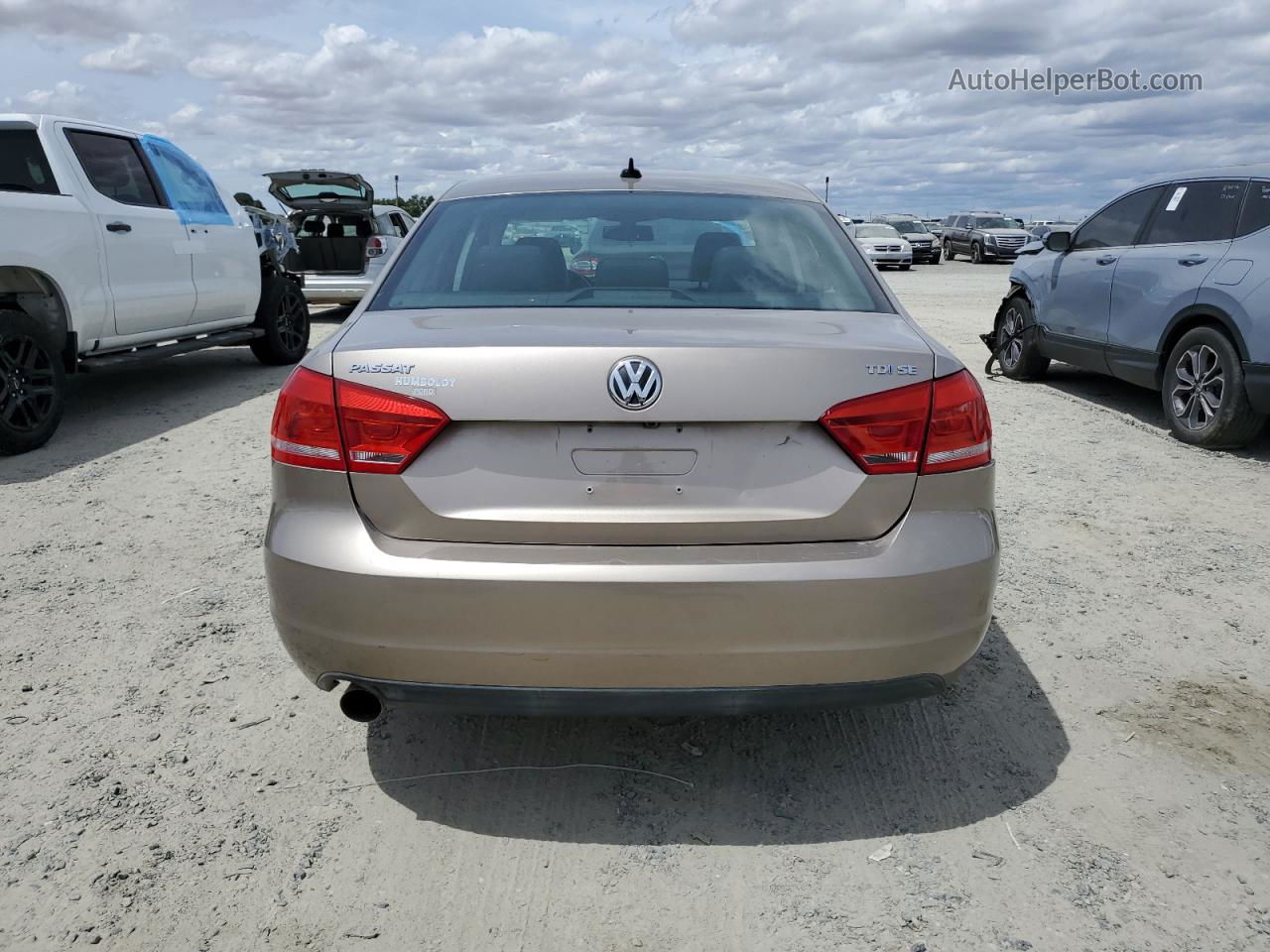 2015 Volkswagen Passat Se Gold vin: 1VWBV7A34FC032501