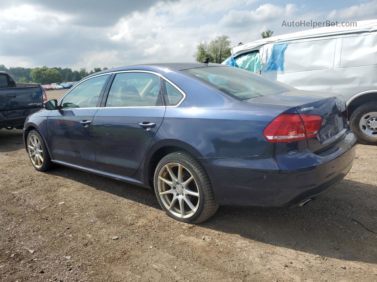 2015 Volkswagen Passat Se Blue vin: 1VWBV7A35FC038159