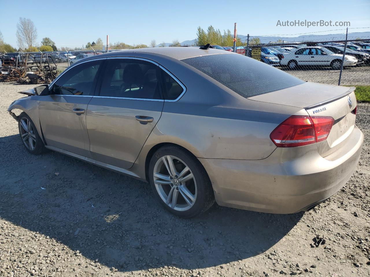 2015 Volkswagen Passat Se Gold vin: 1VWBV7A38FC050533