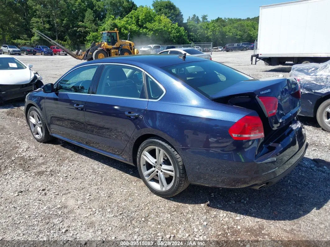 2015 Volkswagen Passat 2.0l Tdi Se Blue vin: 1VWBV7A38FC061032