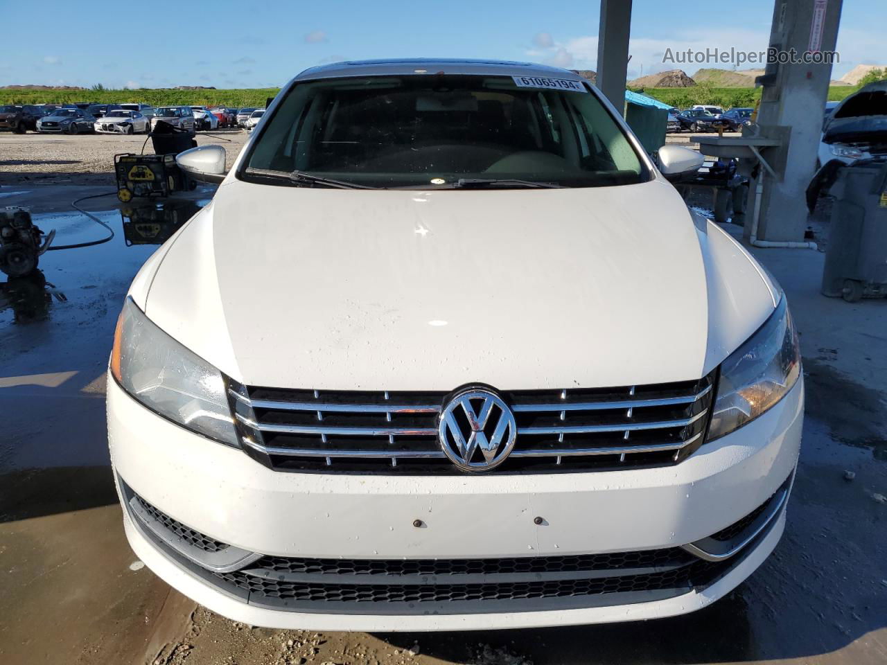 2012 Volkswagen Passat Sel White vin: 1VWCH7A38CC036204