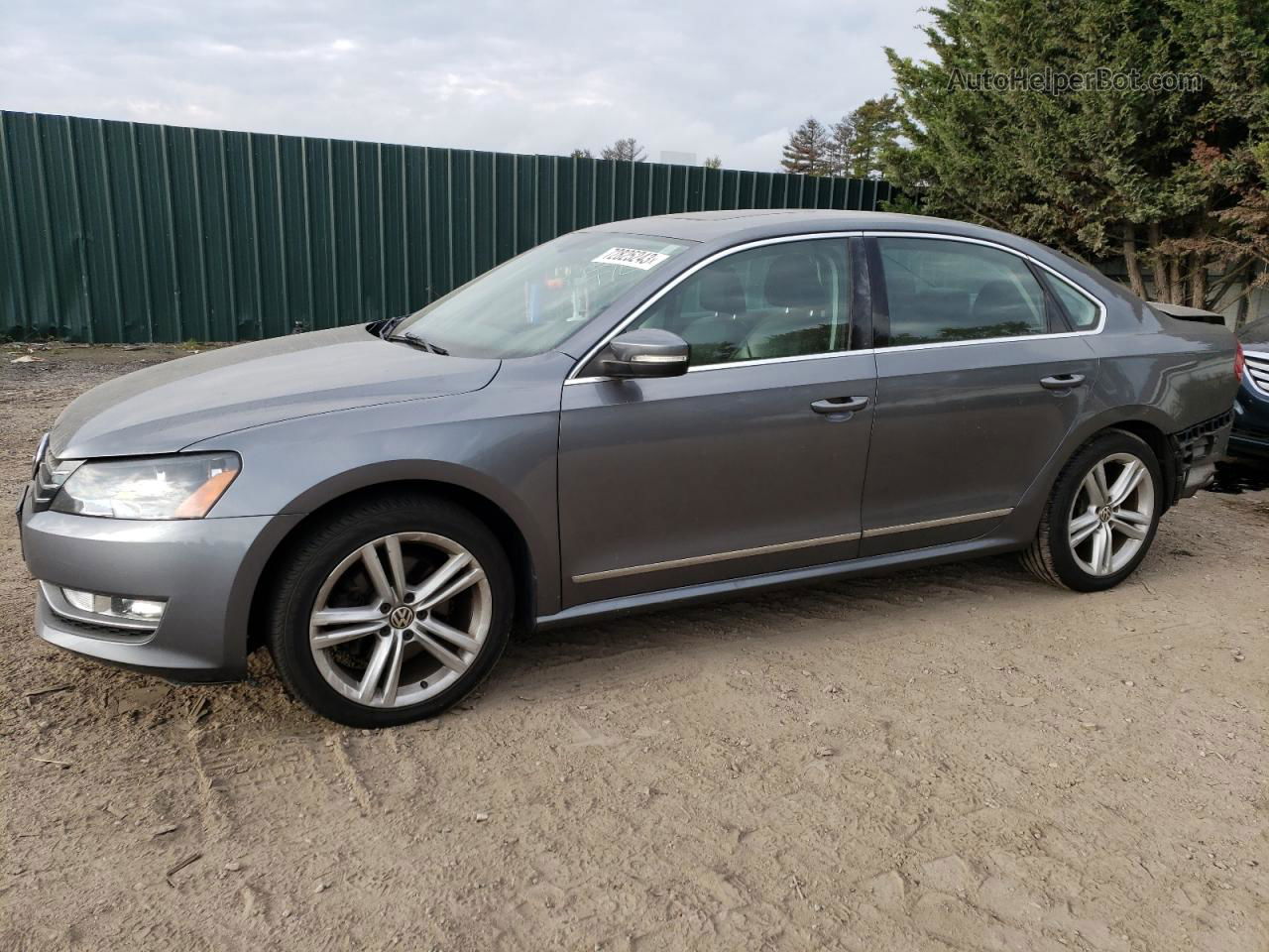 2013 Volkswagen Passat Sel Gray vin: 1VWCM7A30DC052118