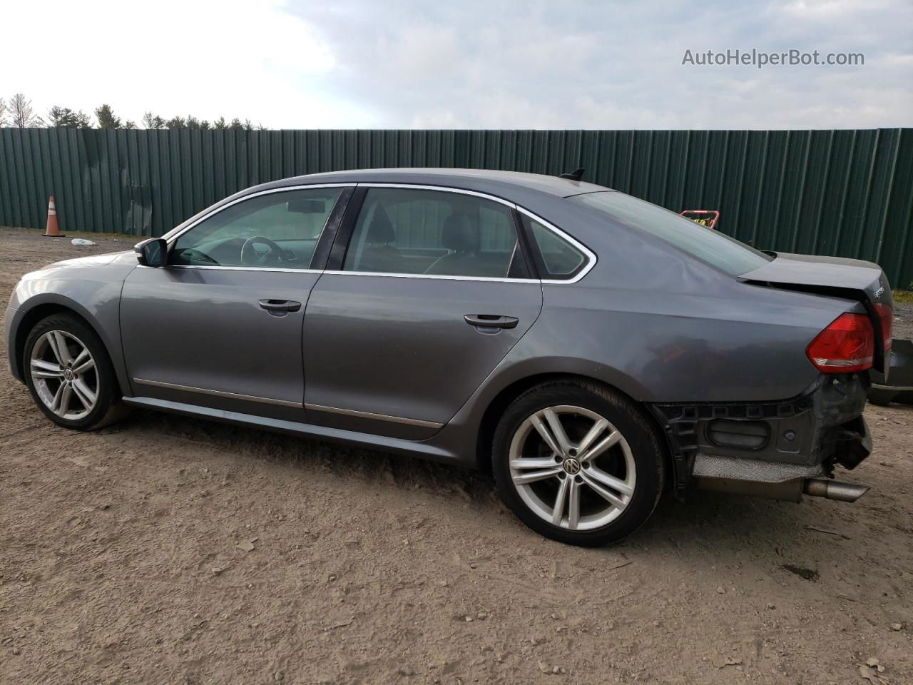 2013 Volkswagen Passat Sel Gray vin: 1VWCM7A30DC052118