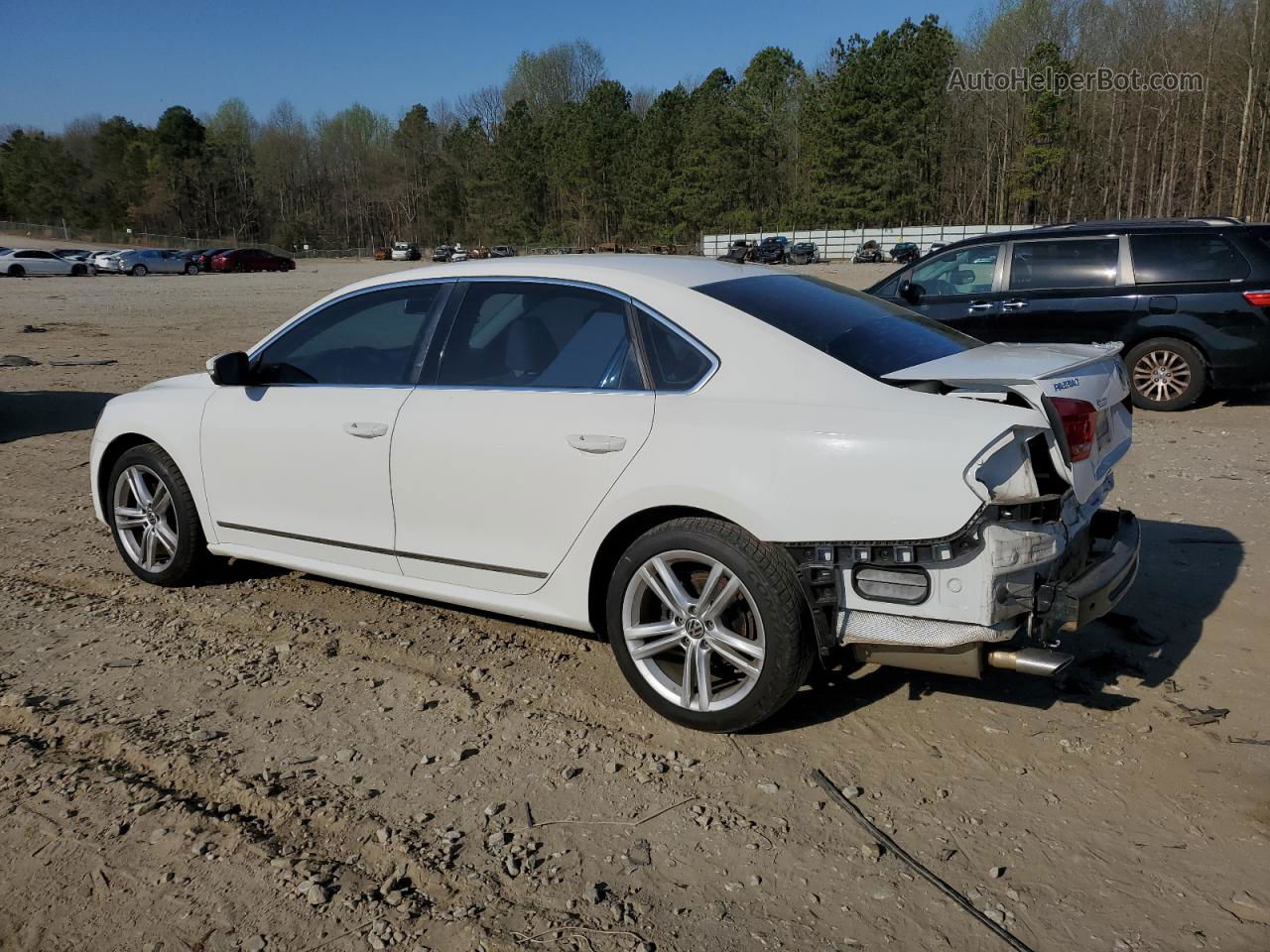 2013 Volkswagen Passat Sel White vin: 1VWCM7A32DC055750