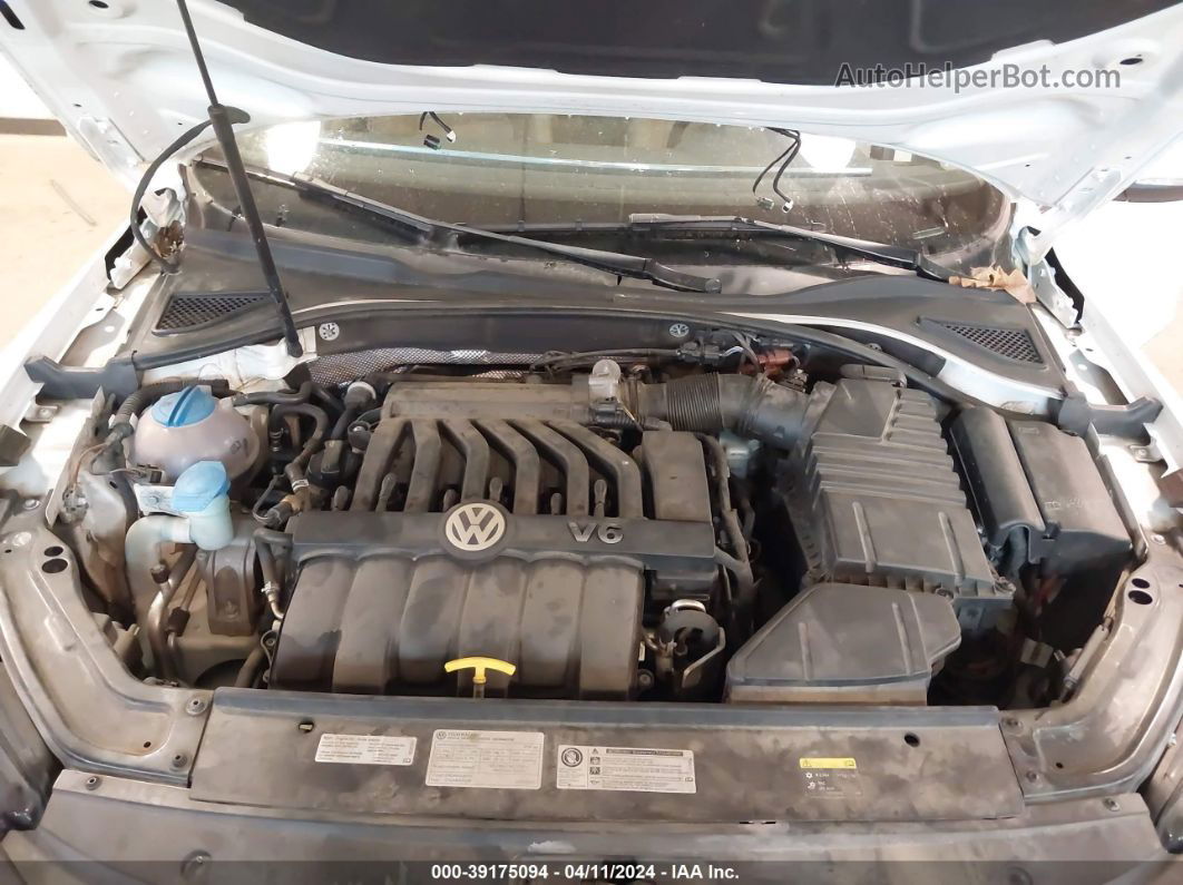 2016 Volkswagen Passat V6 Sel Premium Белый vin: 1VWCM7A33GC044406